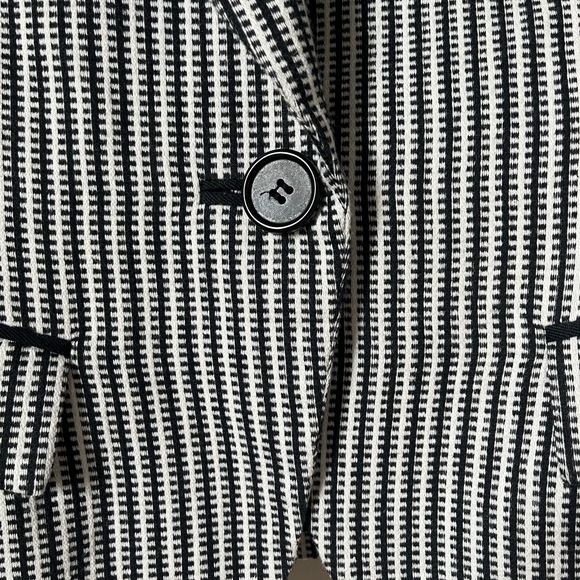 Black and White Blazer Cropped Holt Renfrew Stripes Academia Preppy Jacket Sz 8 - Picture 5 of 11